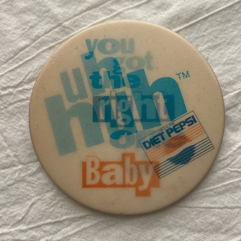 Vintage 1990 Diet Pepsi pin button
